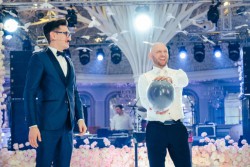 Иллюзионист на праздник Дамир Валитов выступает на роскошной свадьбе